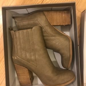 Taupe heeled booties
